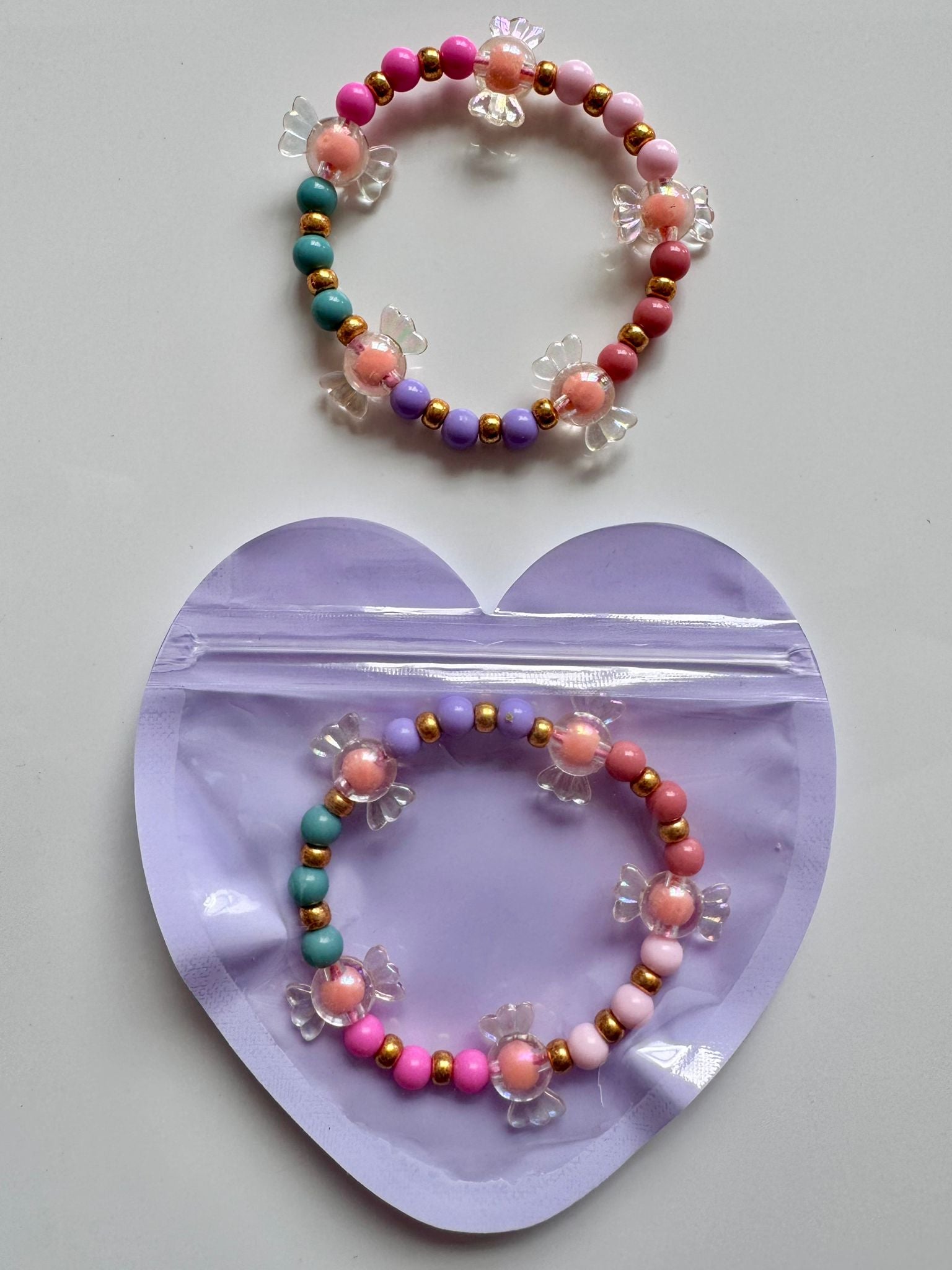 ByMelo - armbandje in hartjes verpakking - snoepje