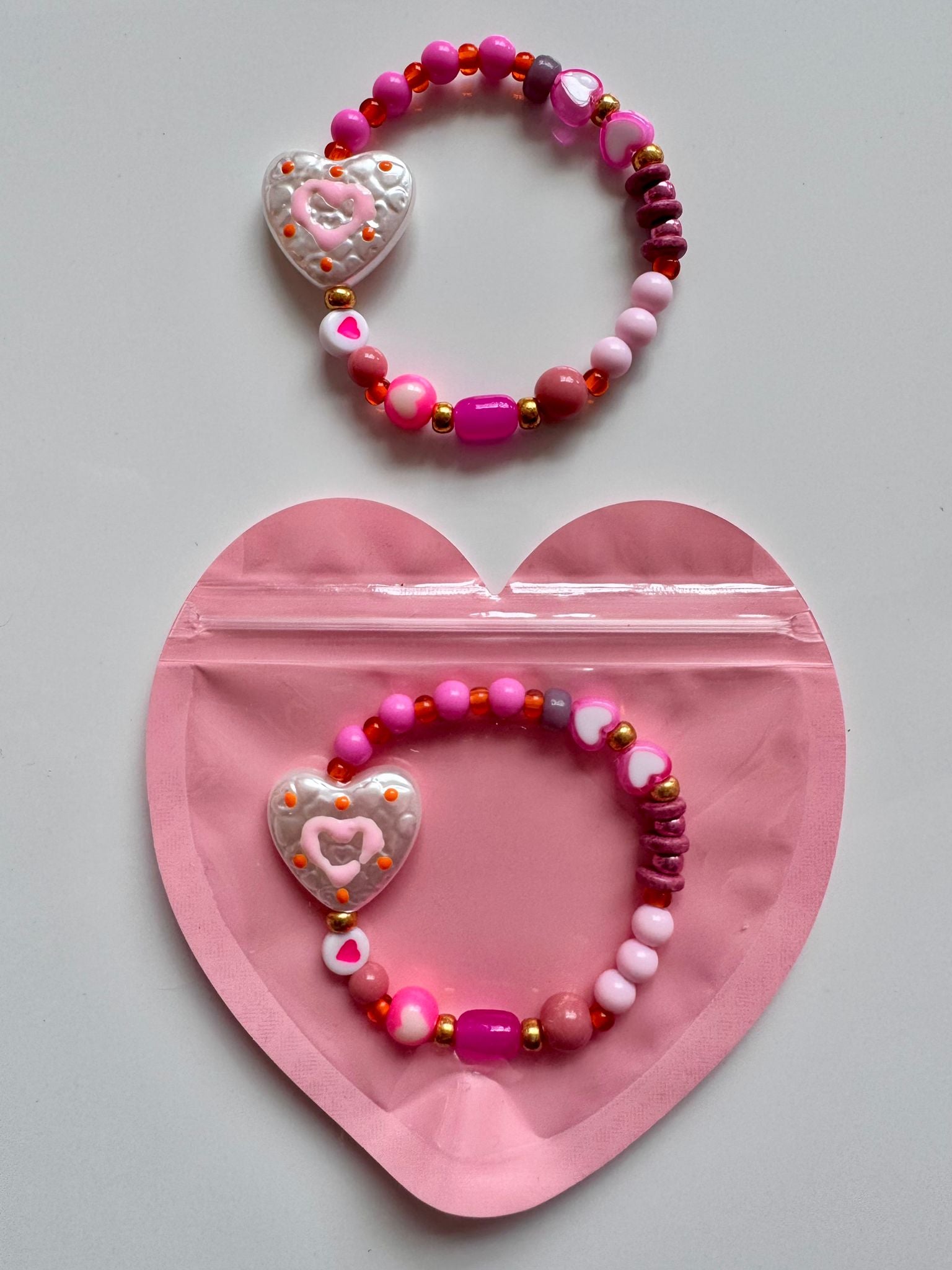 ByMelo - armbandje in hartjes verpakking - love