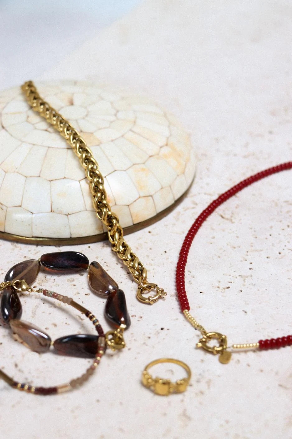 Label Kiki - burgundy small beads necklace gold