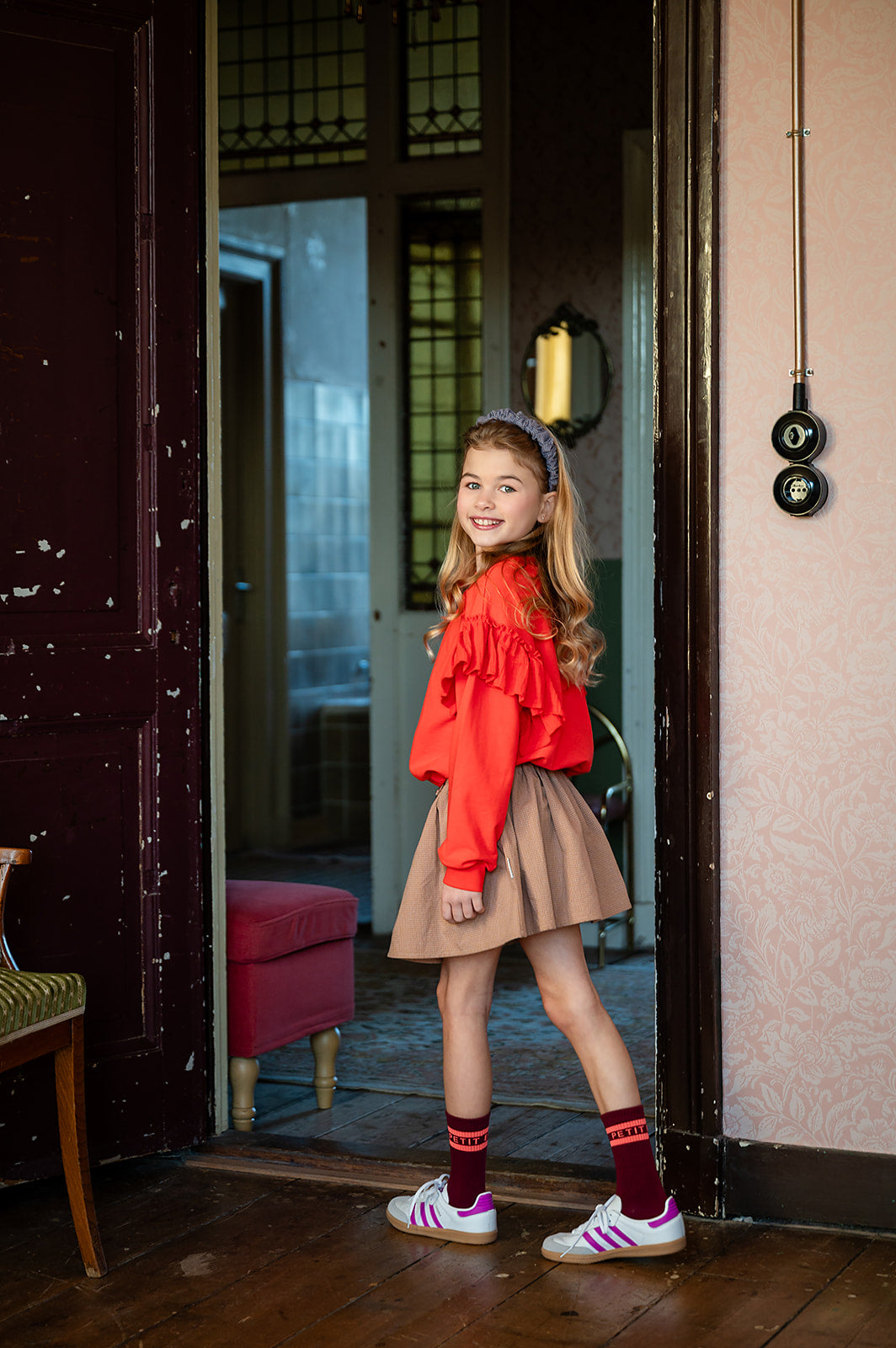 Petit Blush - romantic ruffle sweater - cayenne