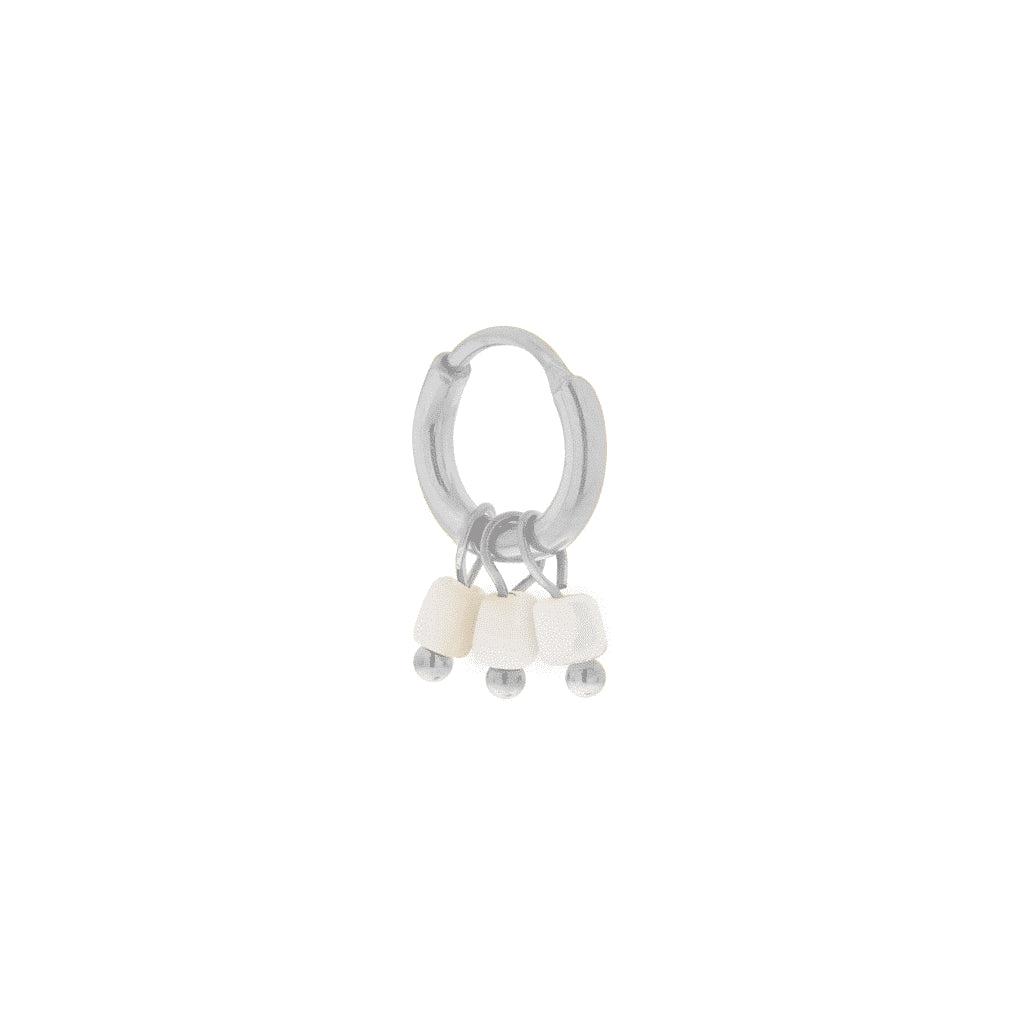 Label Kiki - white blossom hoop silver