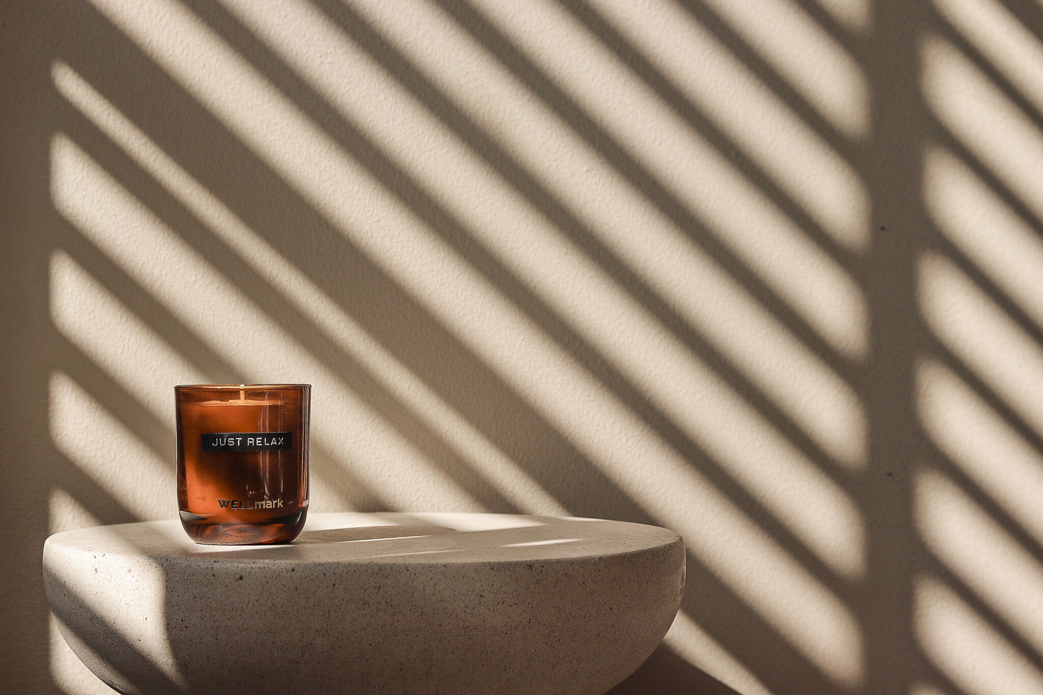Wellmark - candle jar cedar wood - amber