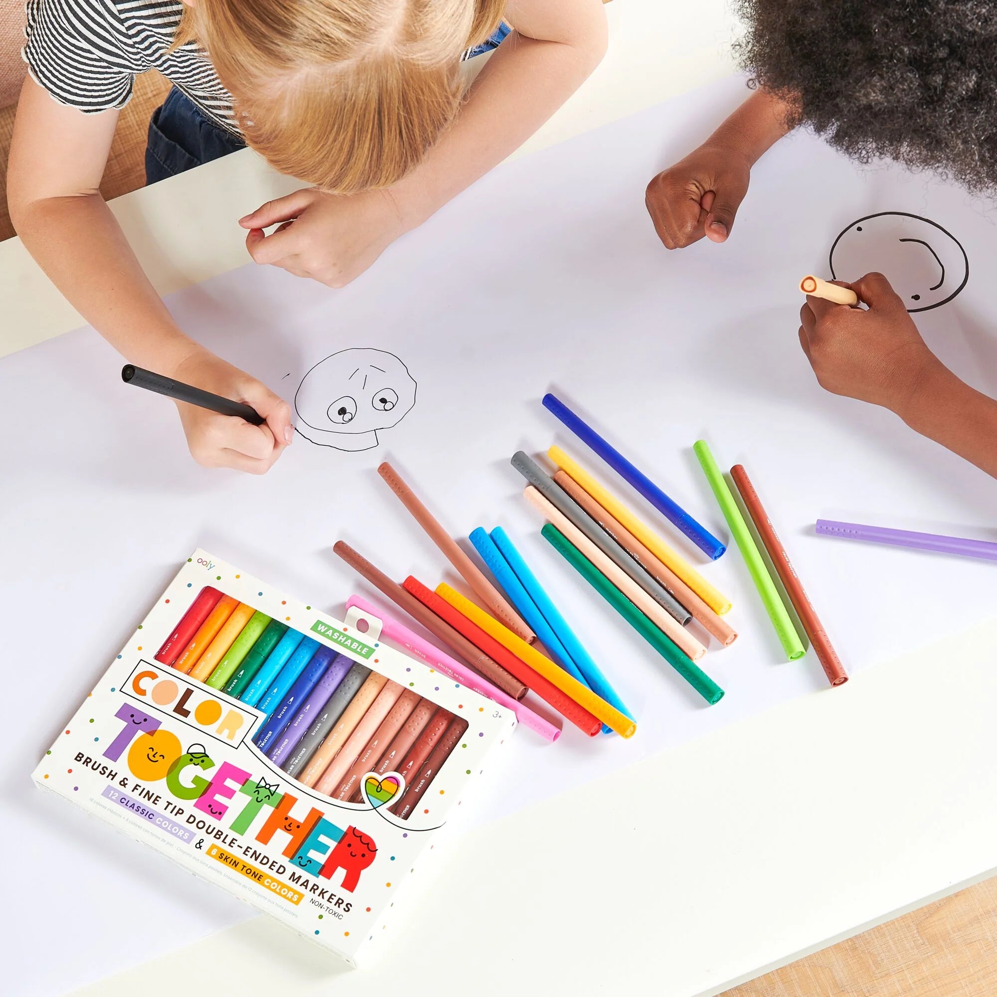 Ooly - color together colored pencils