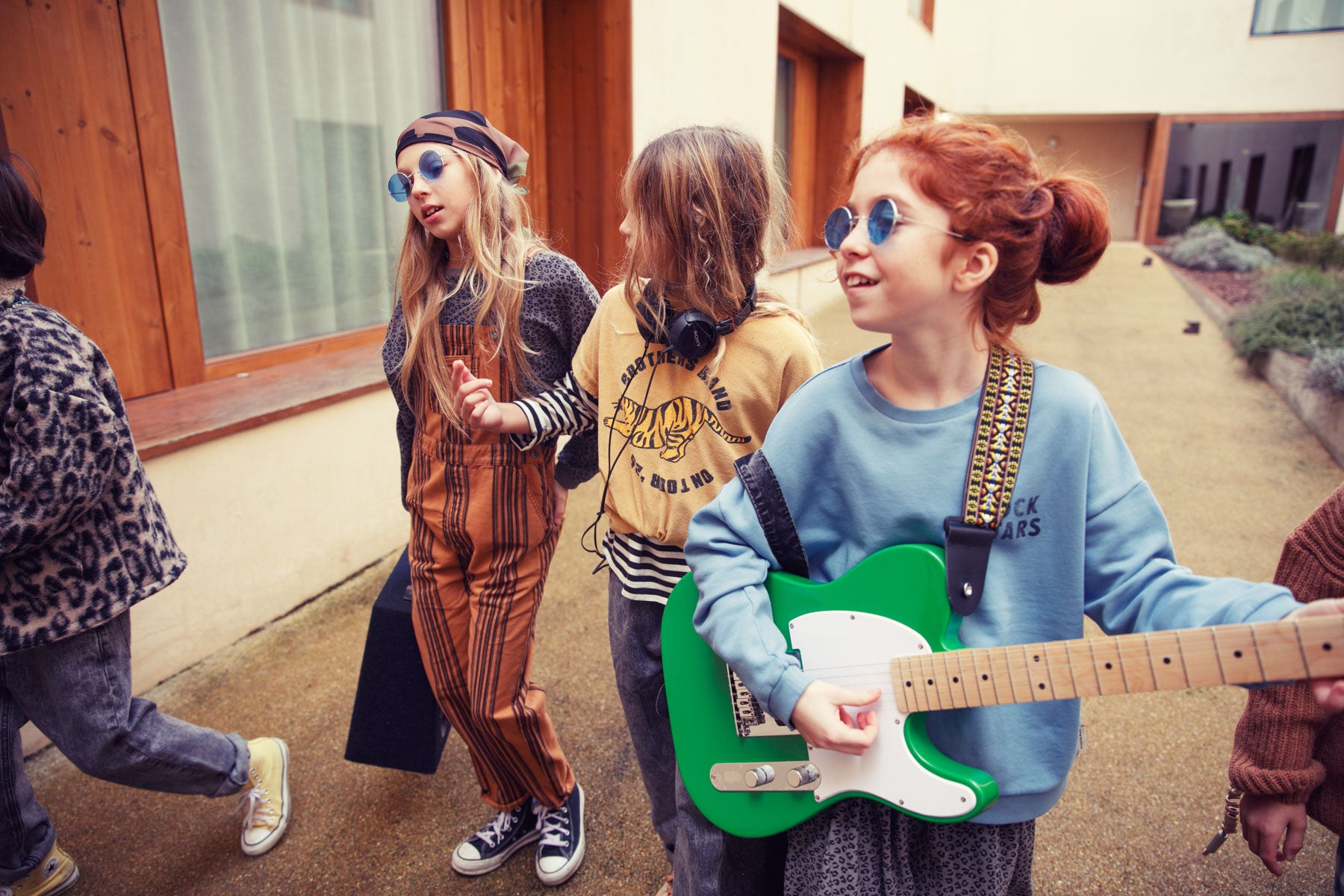 Piupiuchick - sweatshirt - blue with rock stars print