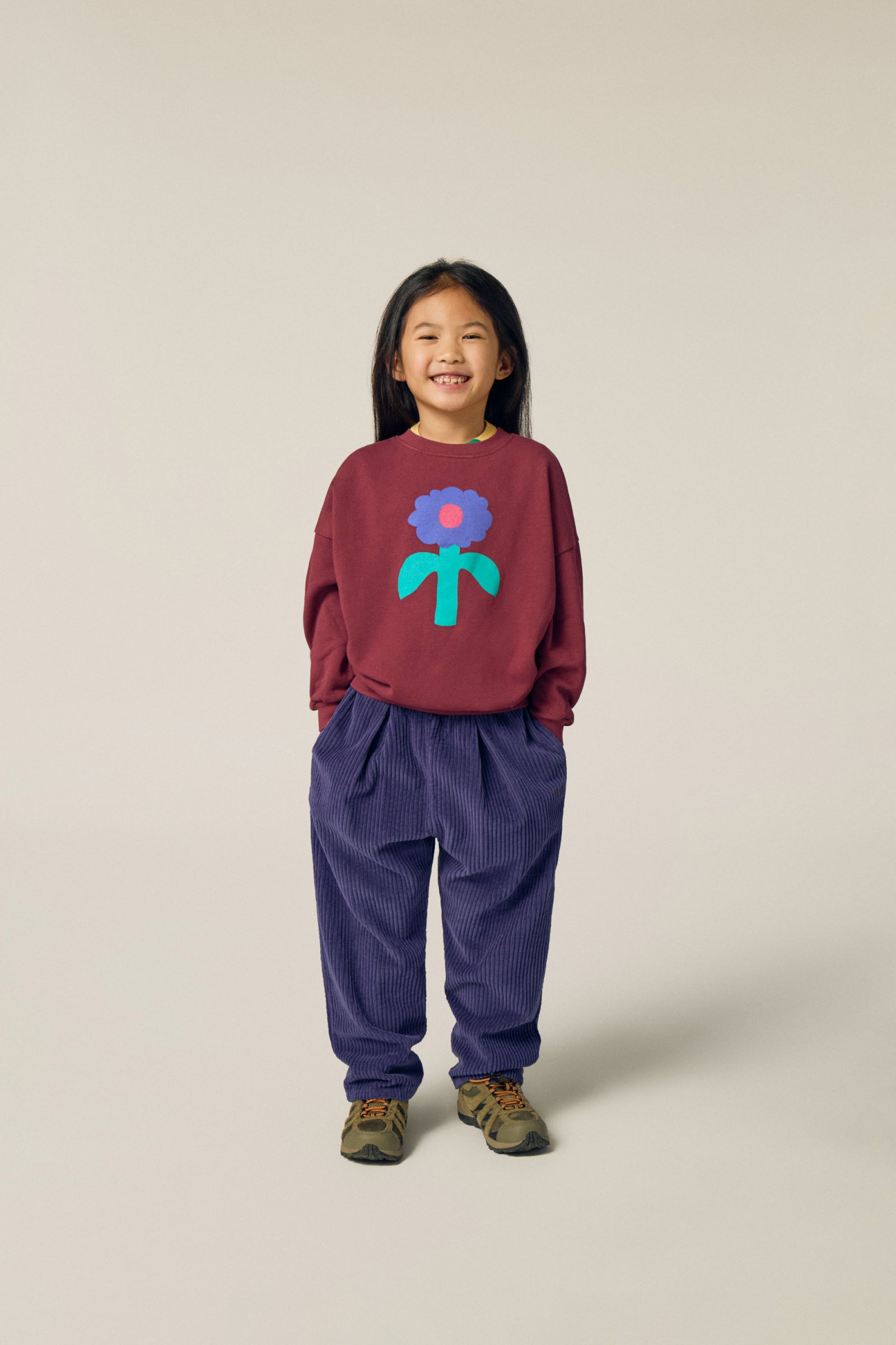 The Campamento - big blue daisy sweatshirt