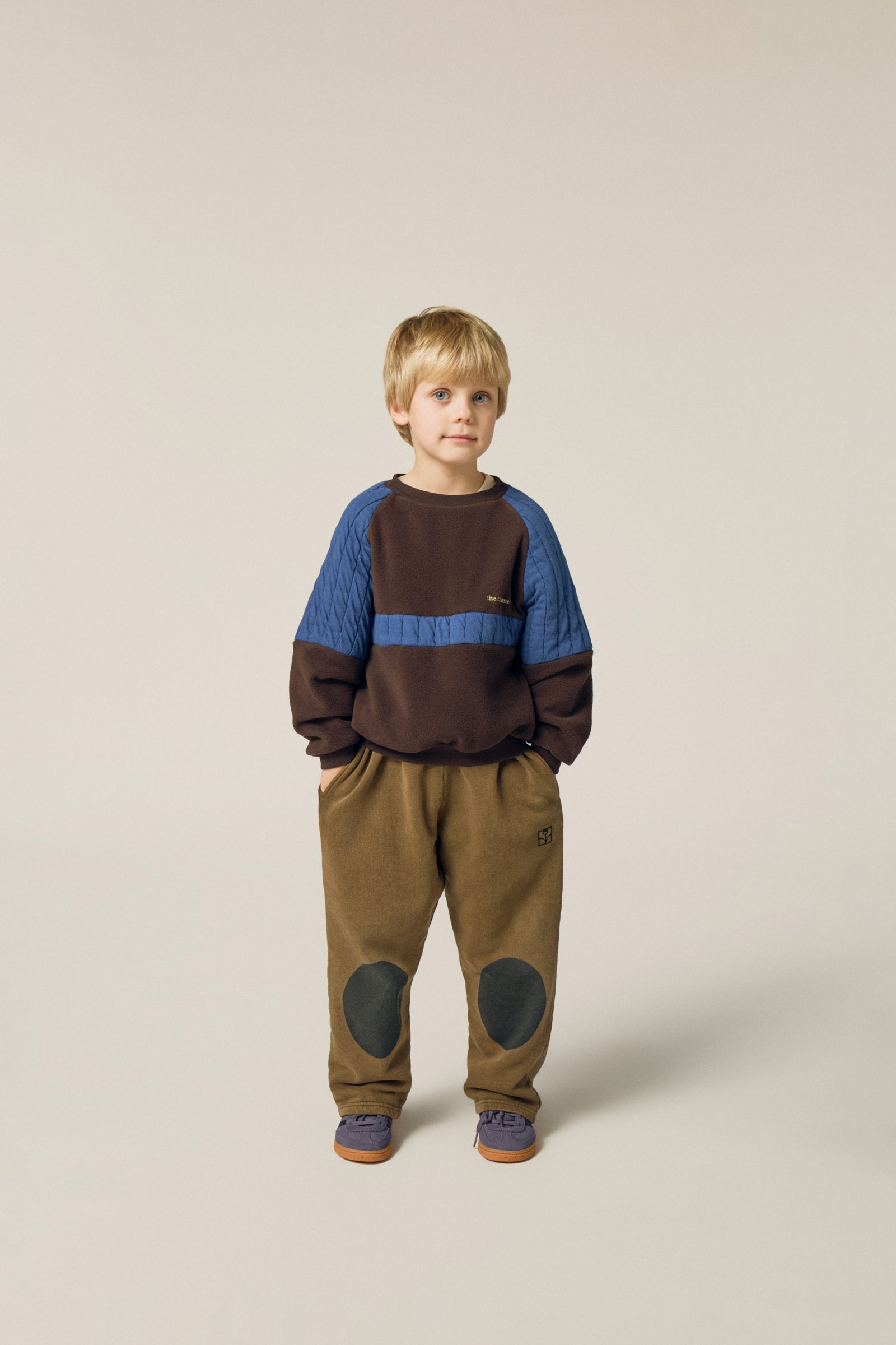 The Campamento - brown polar sweatshirt