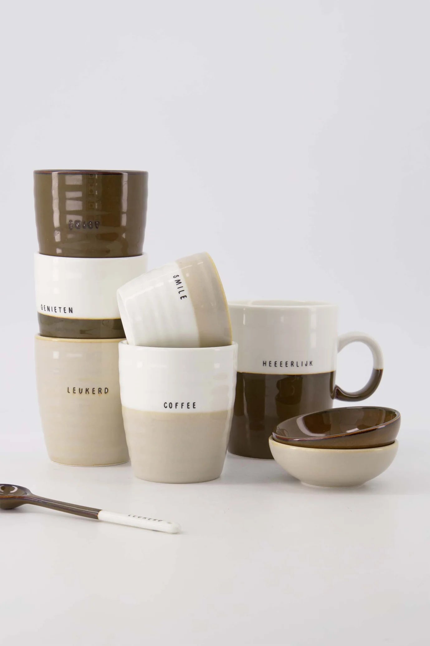 Zusss - koffiemok coffee - zand/wit