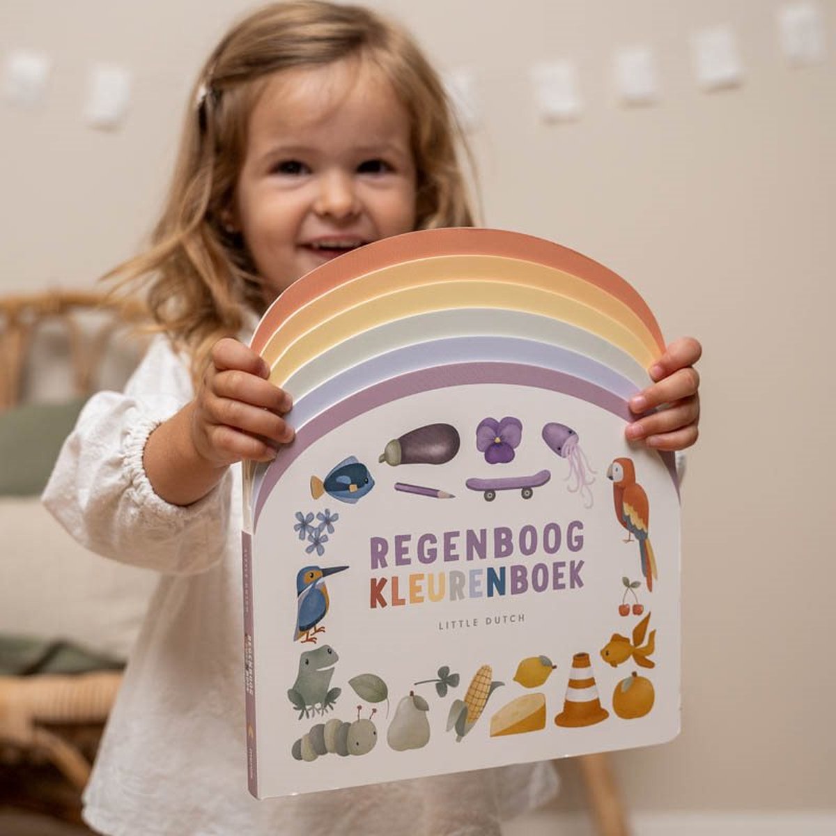 Little Dutch - kartonboekje - regenboog kleurenboek