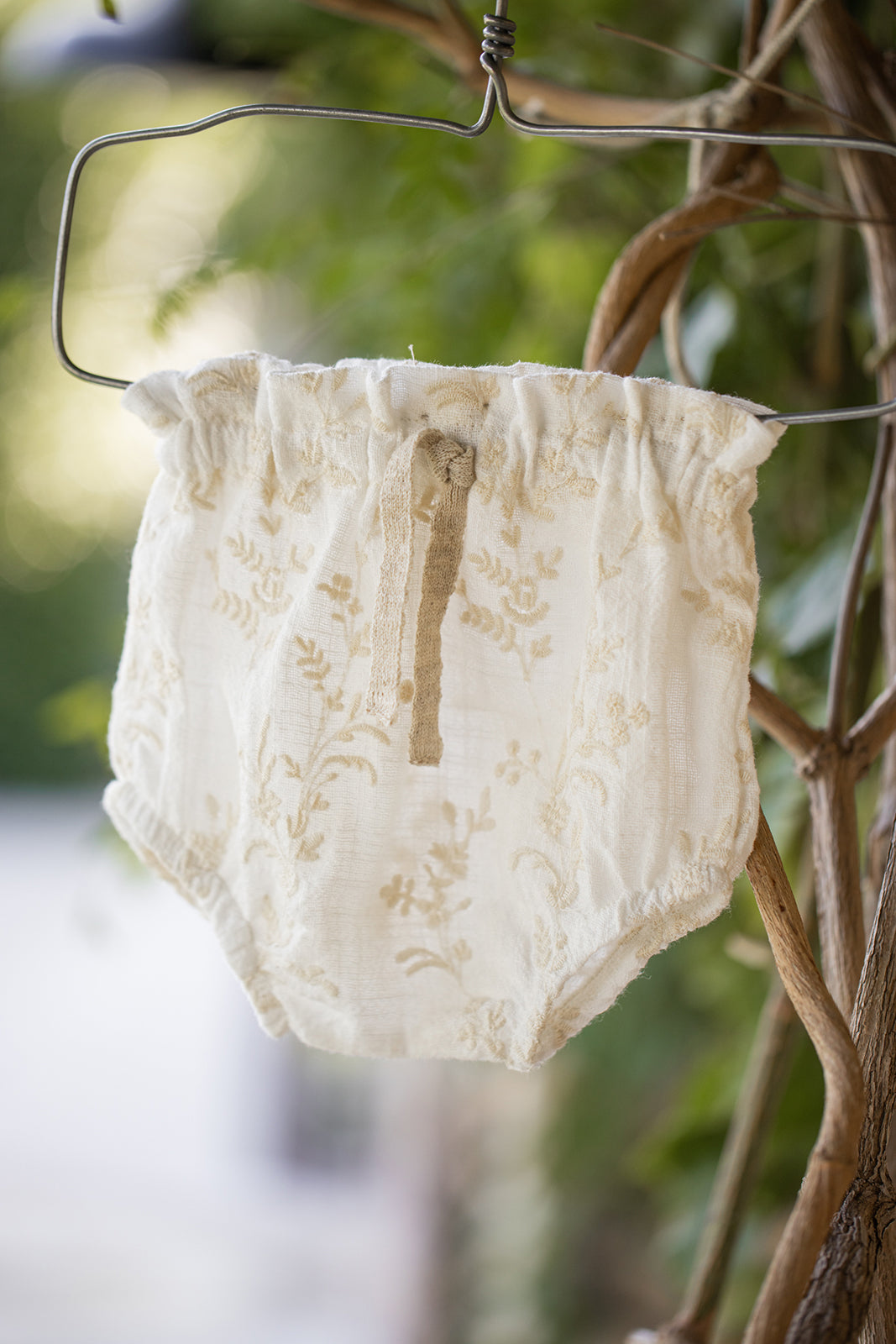 1+ in the family - ulla bloomer - ecru