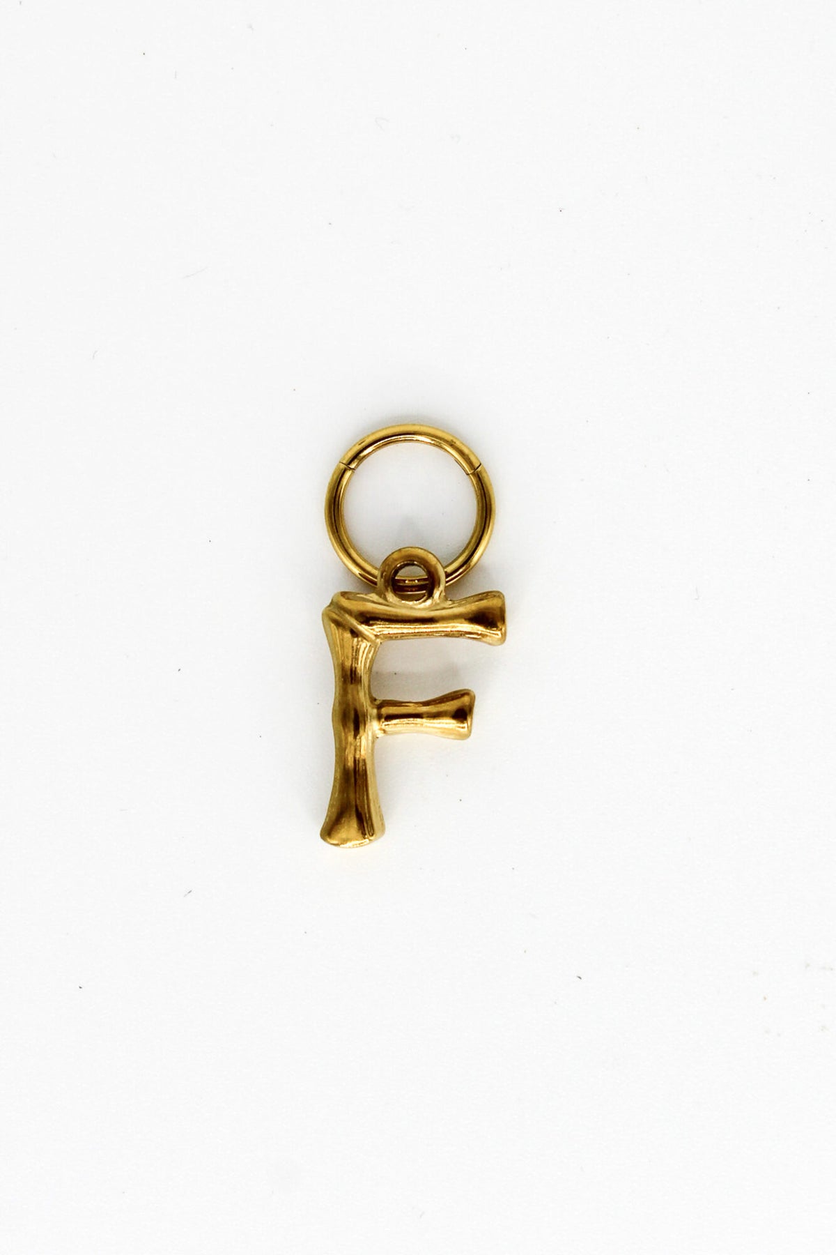Label Kiki - letter F big charm gold