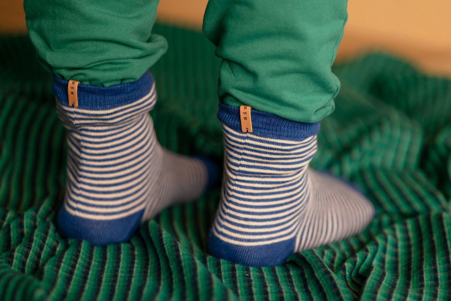 Nixnut - striped socks - navy