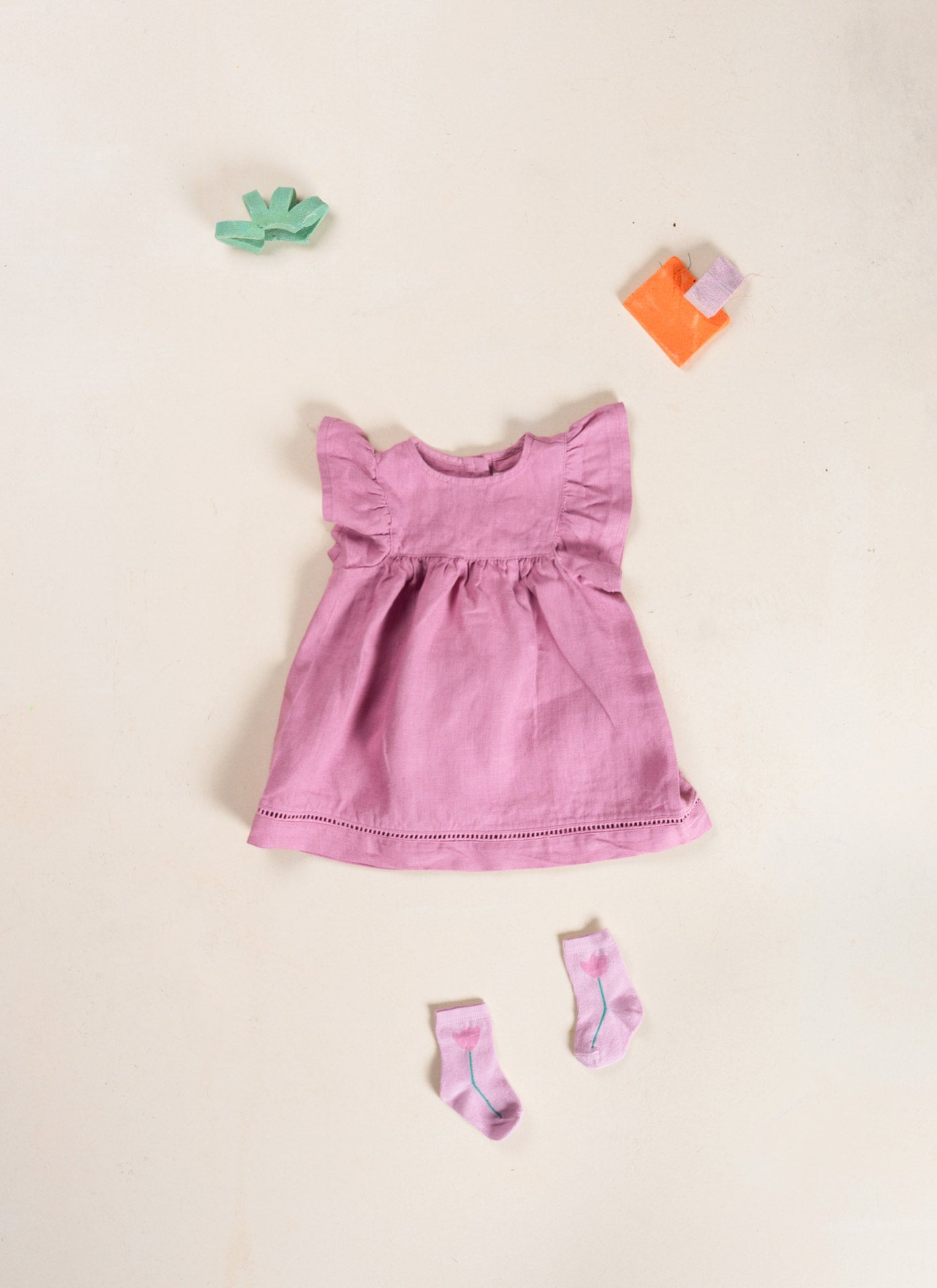 Play Up - linen dress - sculpture