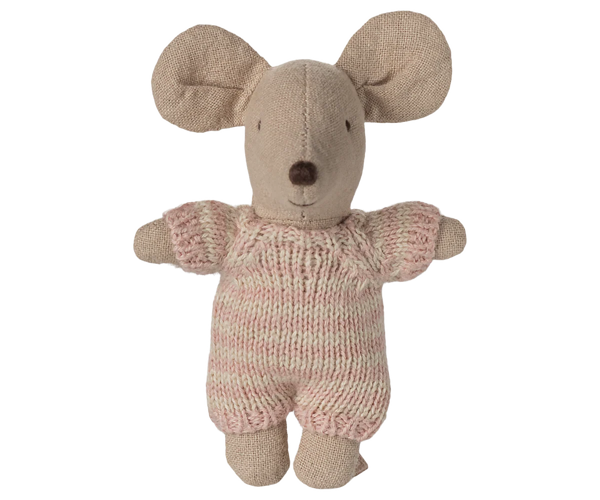 Maileg - baby muis in draagmand