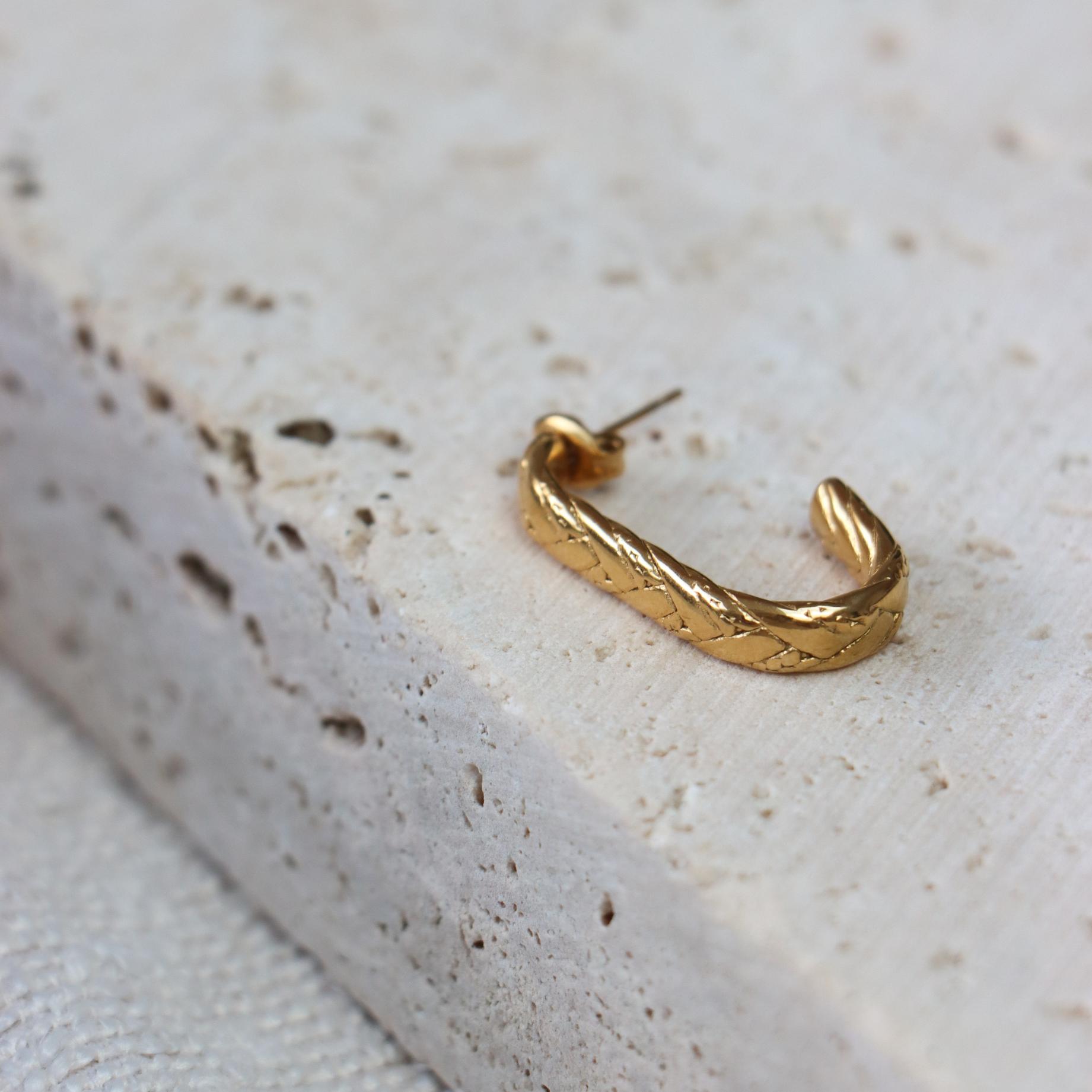 Label Kiki - oval braid hoop gold