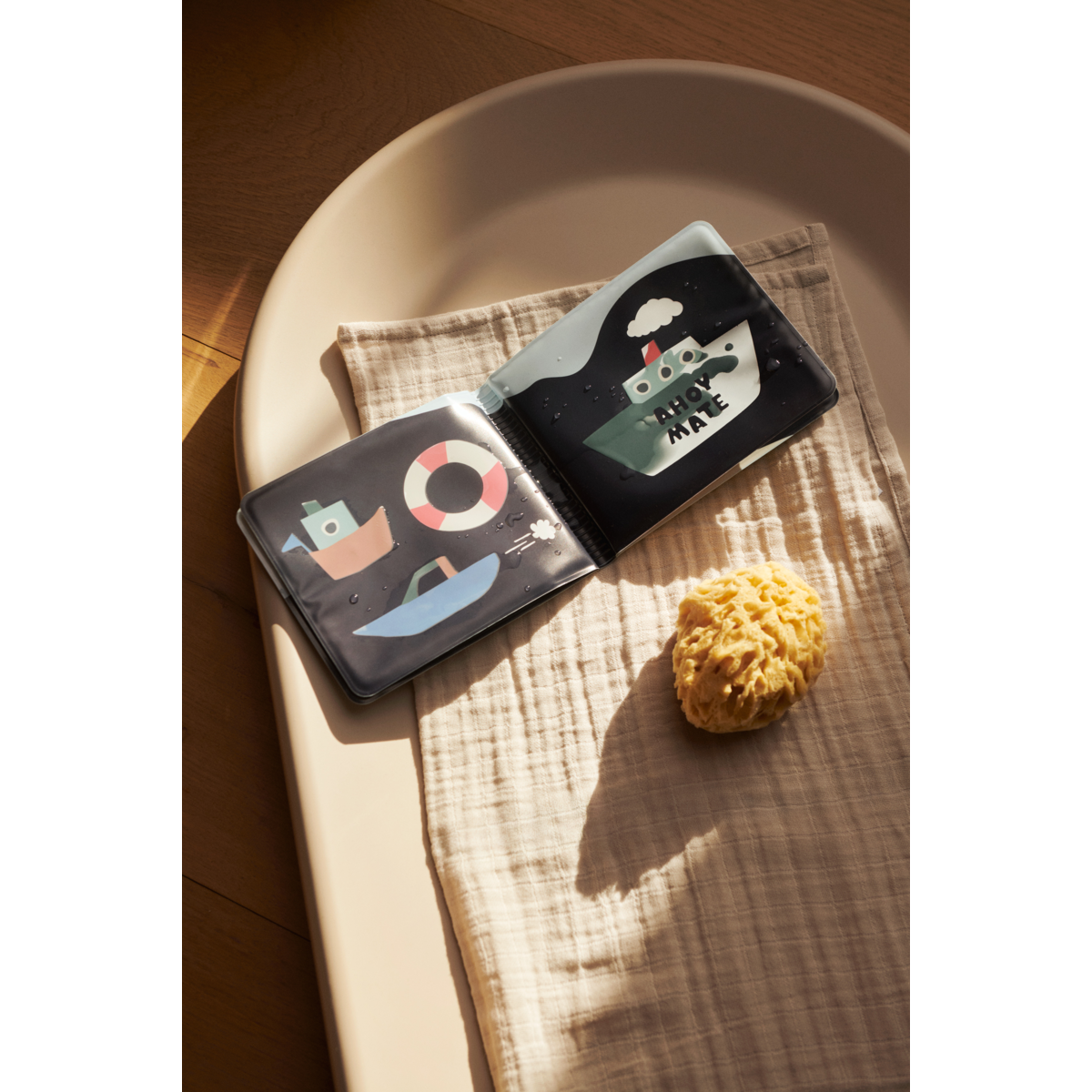 Liewood - waylon sailing magic waterboekje (kopie)