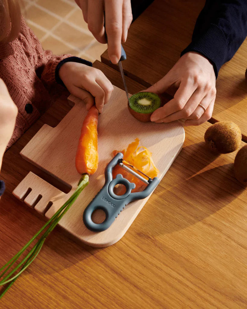 Liewood - pertense peeler & knife set - whale blue