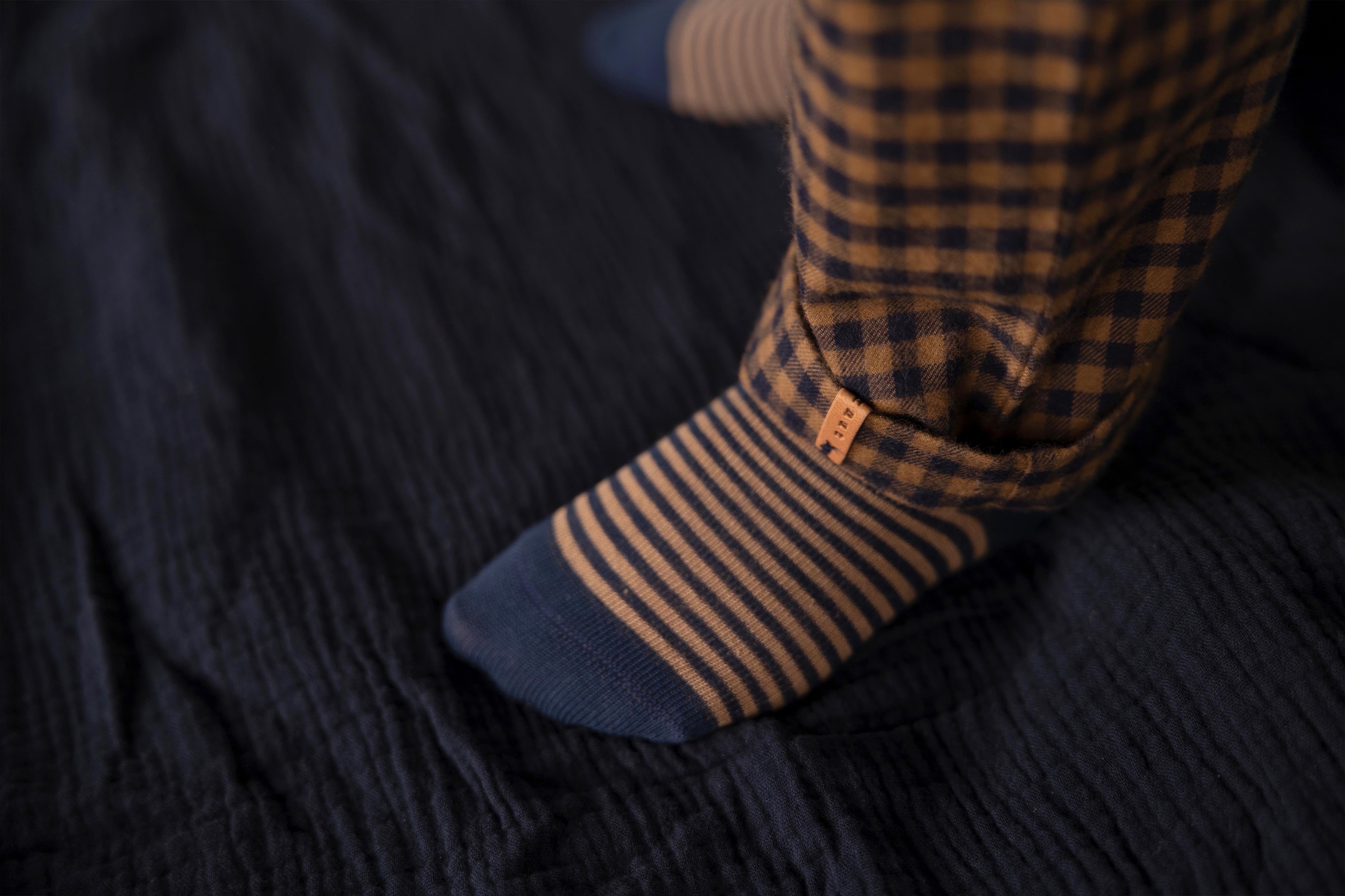 Nixnut - stic pants - navy checkered
