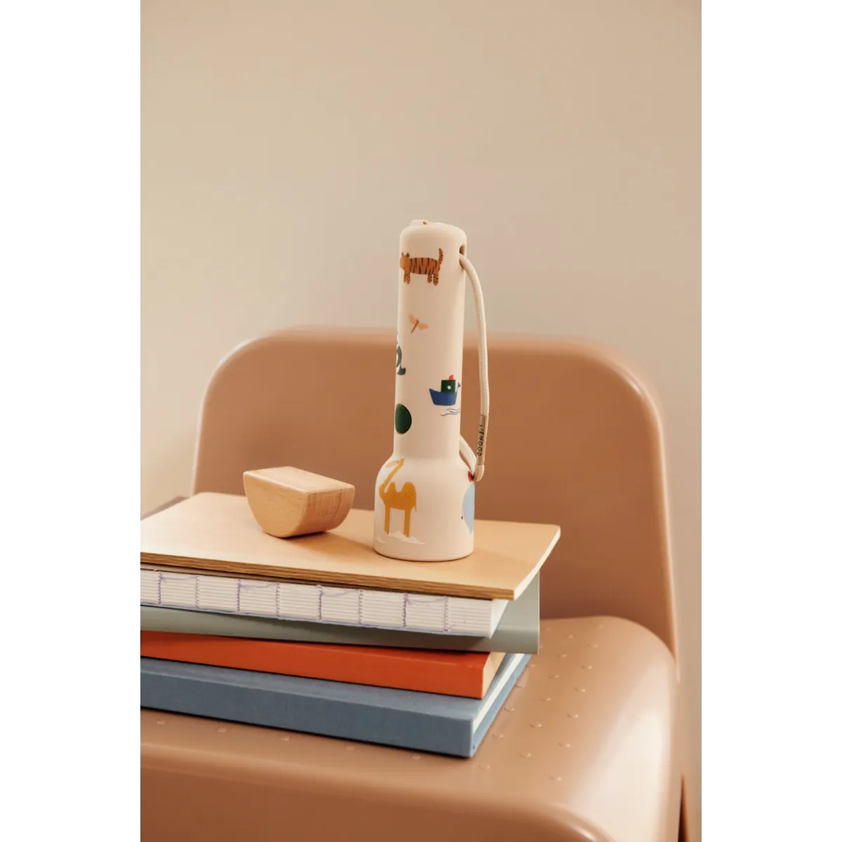 Liewood - gry printed flashlight - around the world / sandy