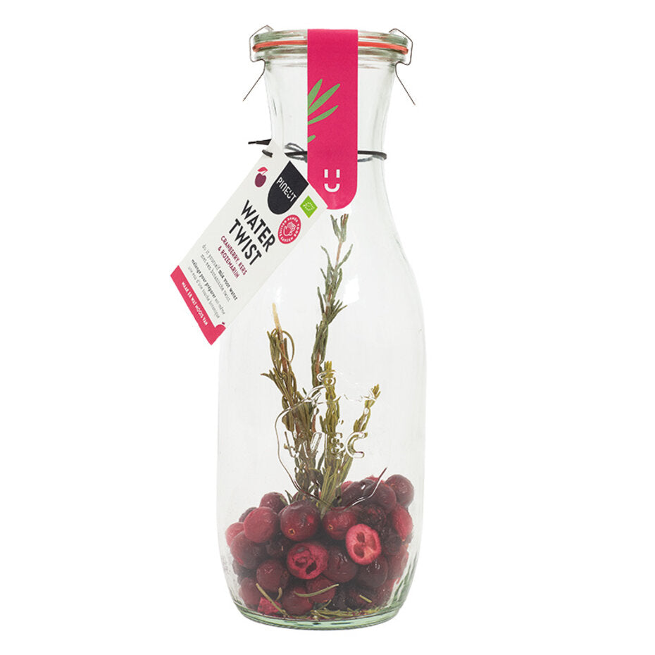 Pineut - watertwist carafe - cranberry cherry rosemary bio