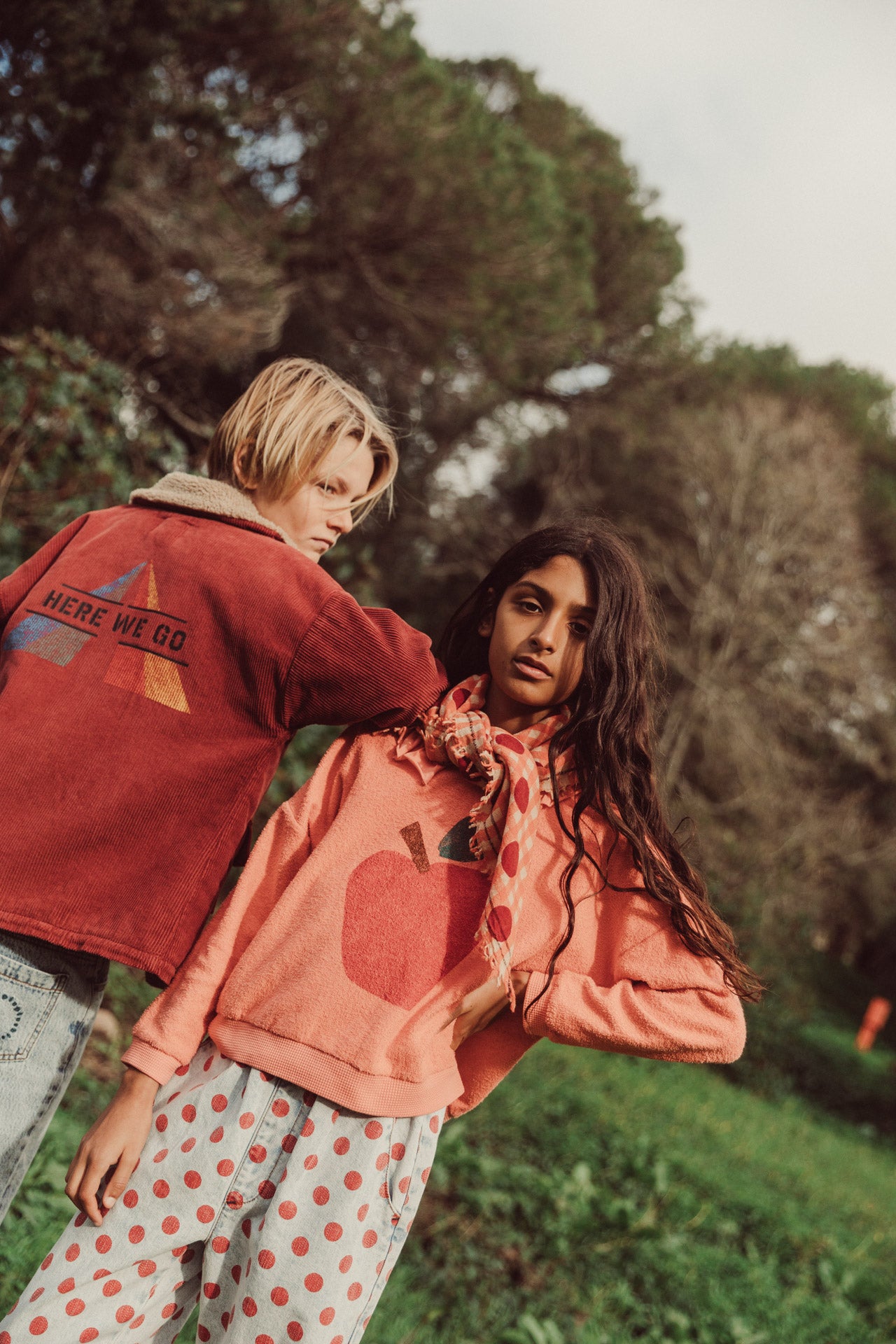Piupiuchick - sweatshirt with collar - pink with apple print